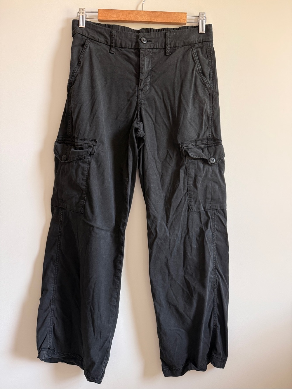 American Eagle Outfitters Black Cargo Pants — Women's Utility Style